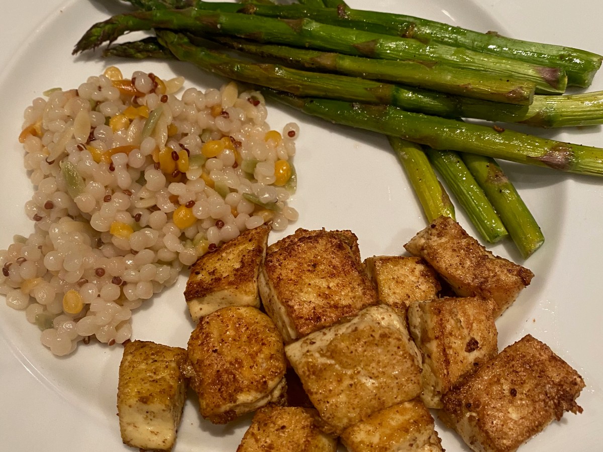 Curry Tofu with Garlic Asparagus and&nbsp;Grains