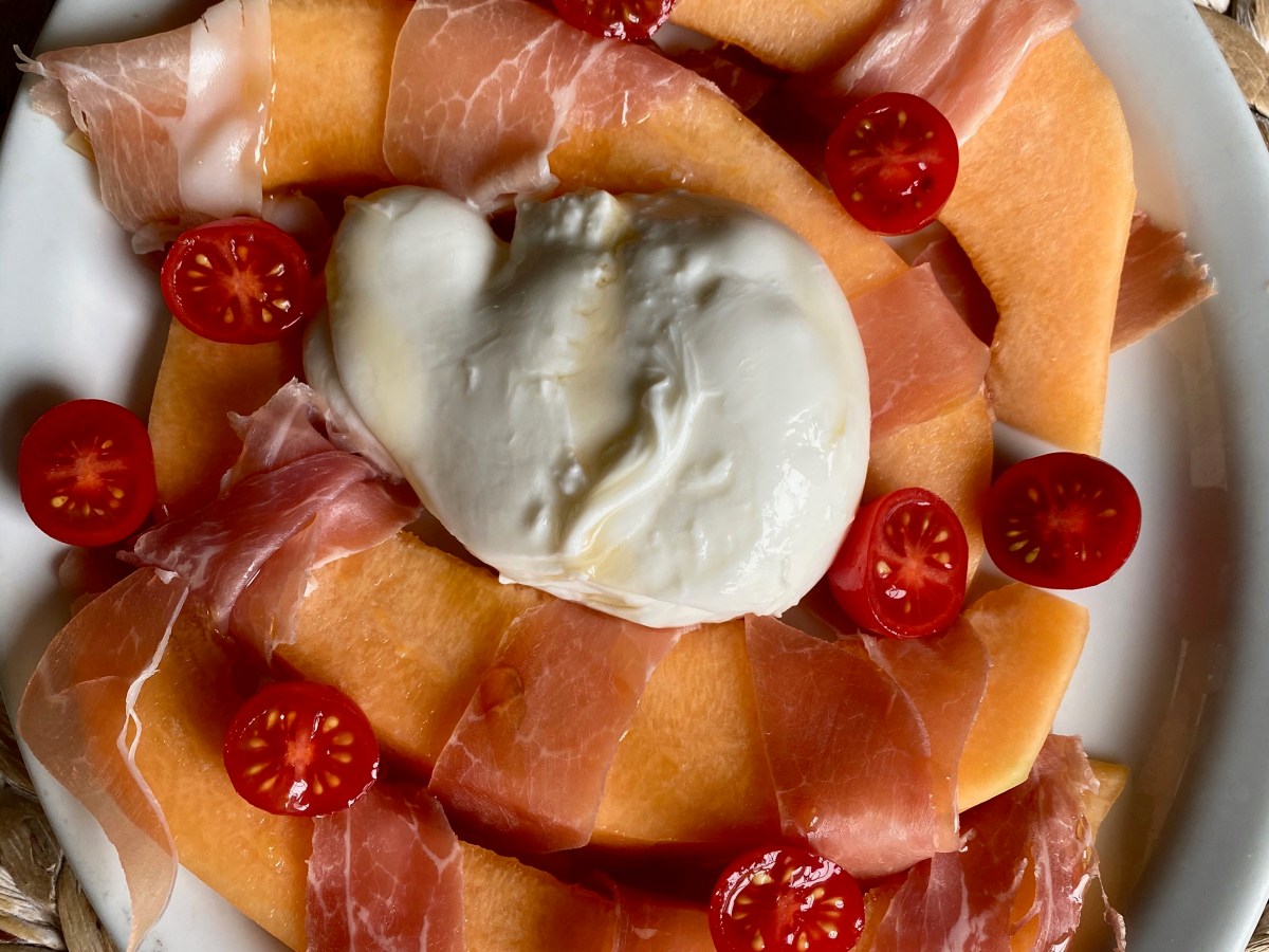 Burrata Melon Prosciutto&nbsp;Salad