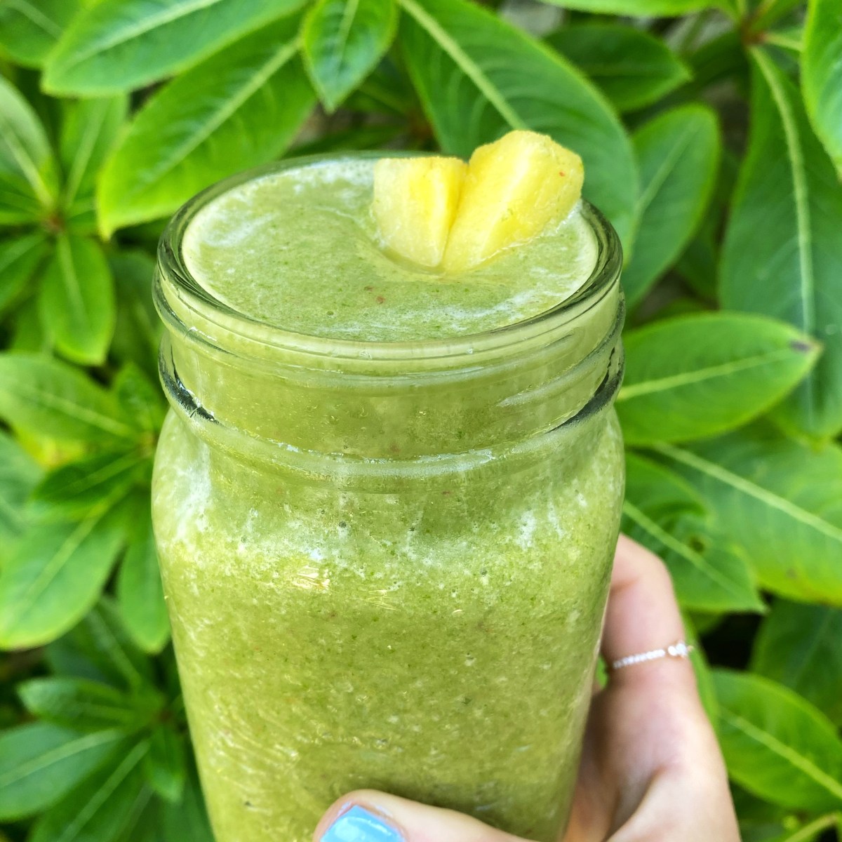 Make-Your-Monday Green Smoothie
